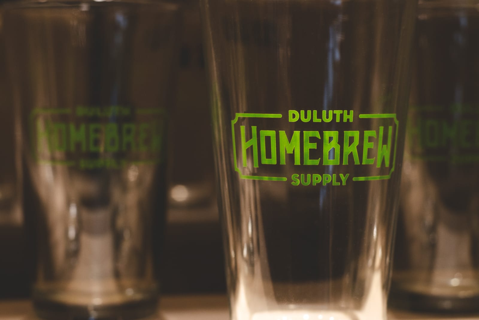 Duluth Homebrew pint glass with logo
